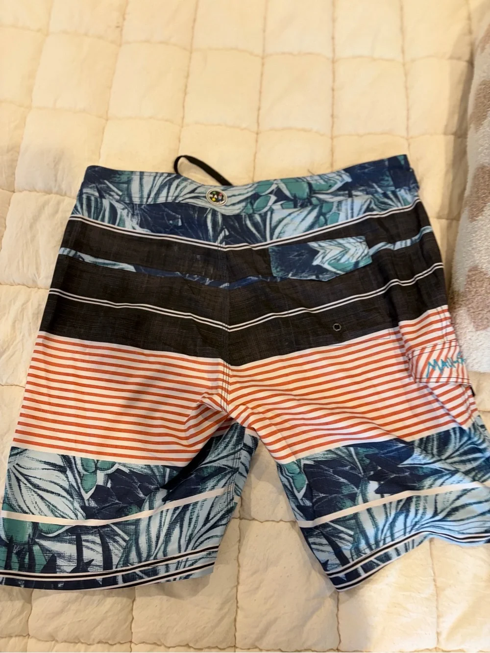 Maui And Sons Men’s Board Shorts Size 36